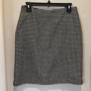 Women's J. McLaughlin SZ 6 Classy Houndstooth Mini-Skirt - Cotton Spandex Blend